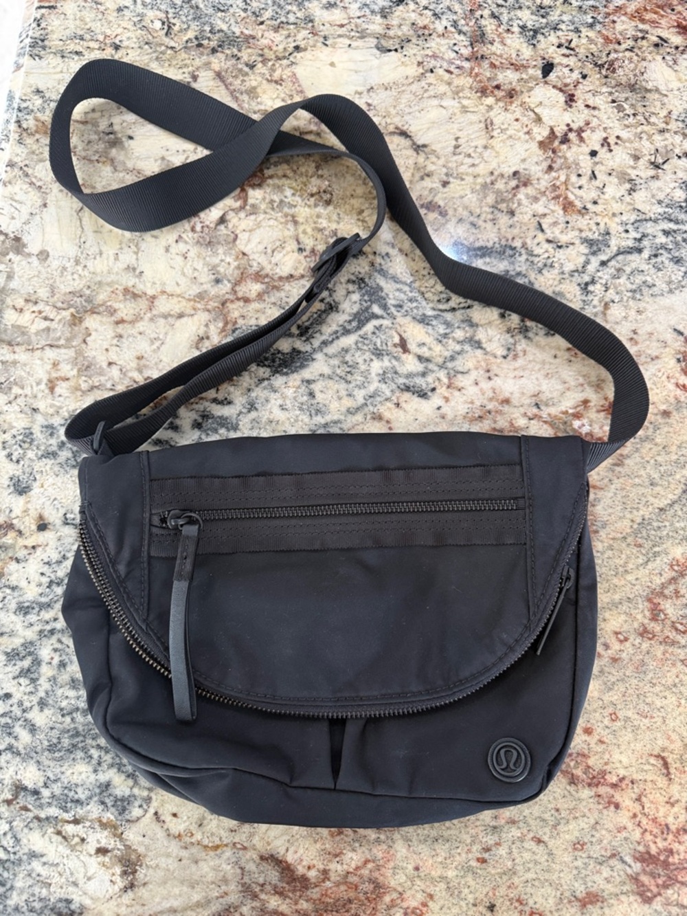 lululemon athletica Black Compact Crossbody Messenger